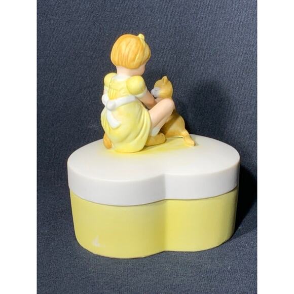 Yellow Porcelain Heart Shape Trinket Box Girl Petting Cat - Picture 4 of 8
